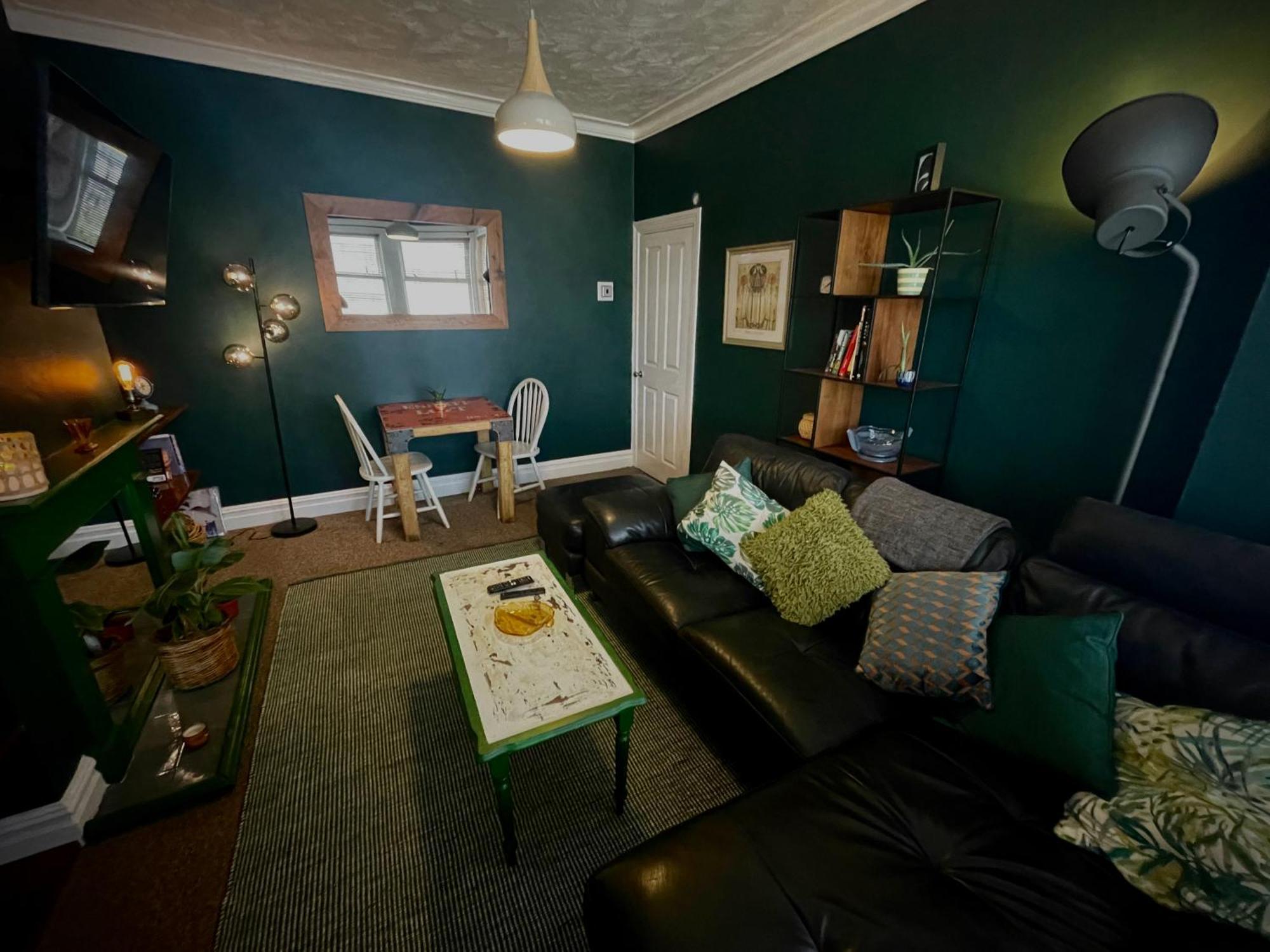 Stylish And Artistic Flat In Southend On Sea Apartment Exterior foto